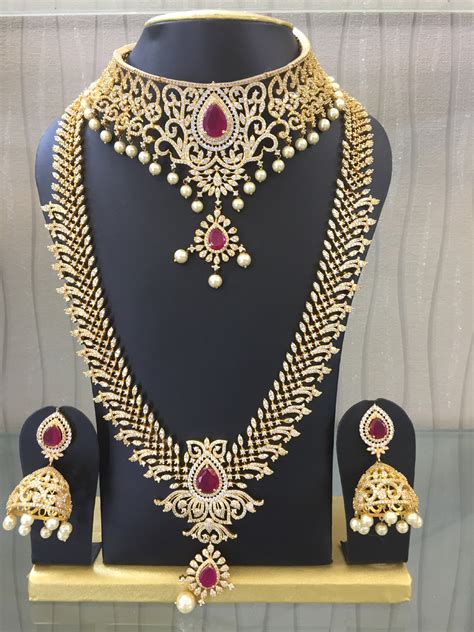 Hire Designer Jewellery for All Occasions .